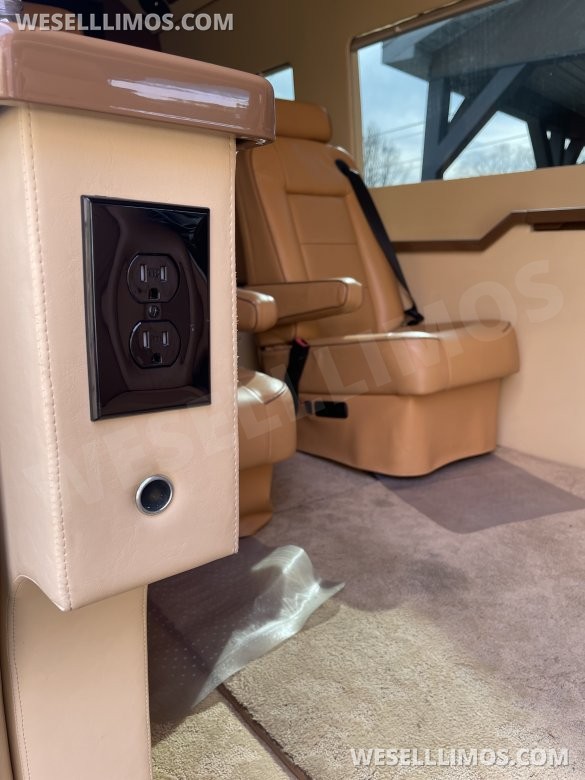 2011 Automotive Designs and Fabrication Mercedes-Benz Sprinter 2500 170” EXT 290” Sprinter