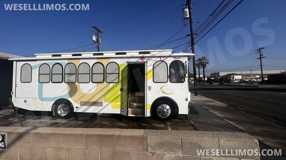 Photo of Trolley for sale: 2014 Ford F53 by Hometown Villager Trolley