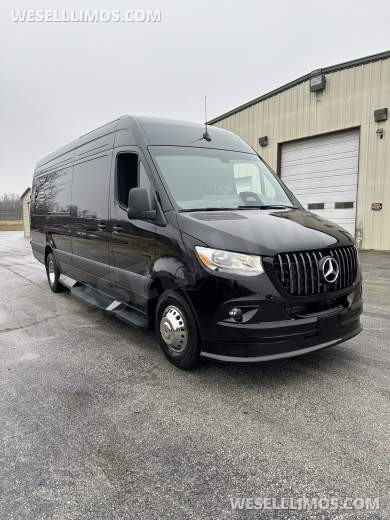 14 Passenger. Crazy light show.  Mercedes-Benz Sprinter Limo style