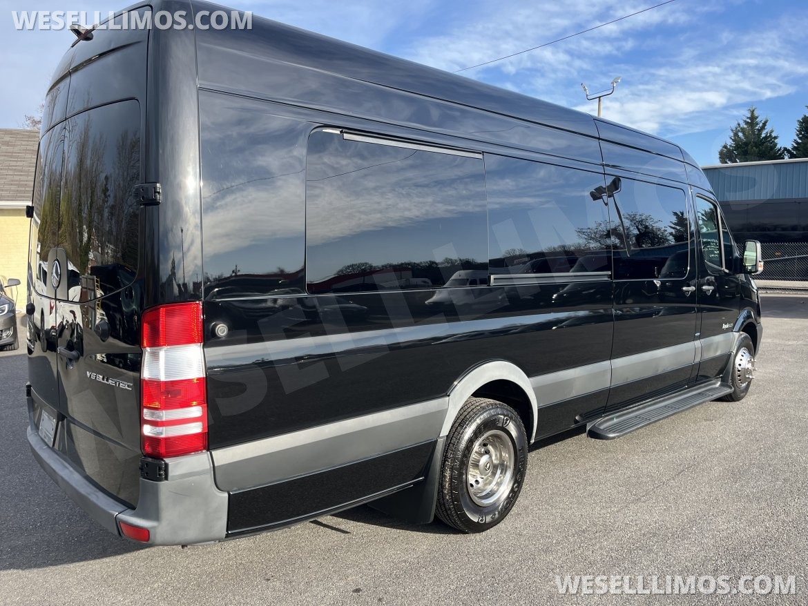 Limo Bus for Sale in Pasadena, MD - Photo 4