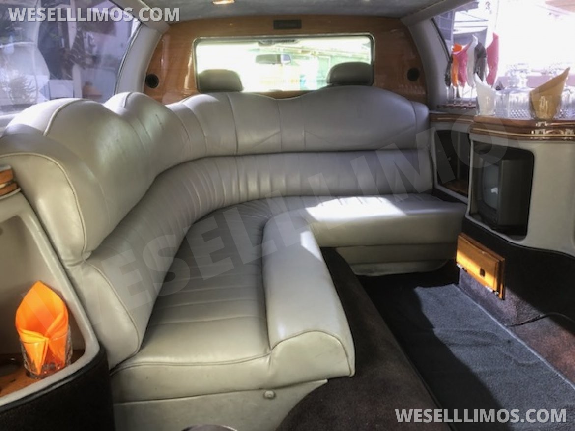 Limousine for Sale in Honolulu, HI - Photo 9