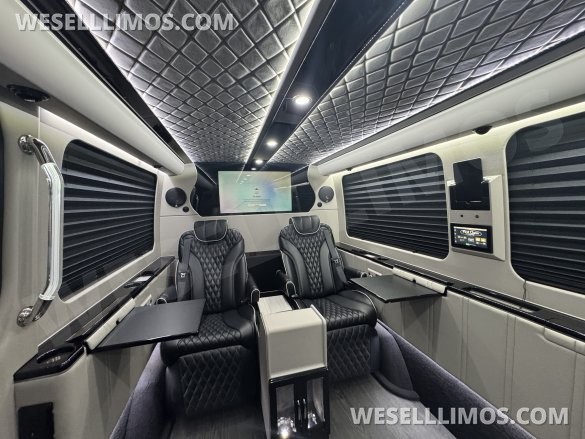 2019 Mercedes-Benz CEO Sprinter for Sale in Springfield, MO - Photo 2