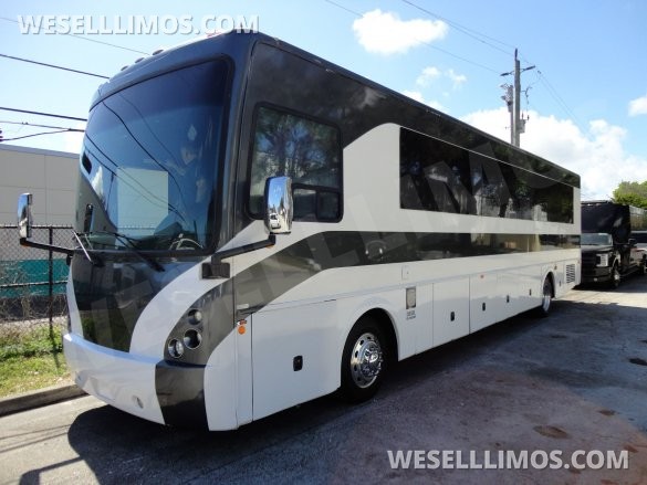 2012 CT Coachworks  Freightliner XCR 41 Super Cruiser Limo Bus