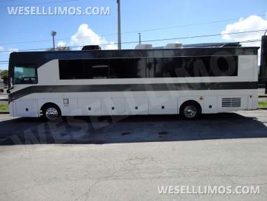 2012 CT Coachworks  Freightliner XCR 41 Super Cruiser Limo Bus
