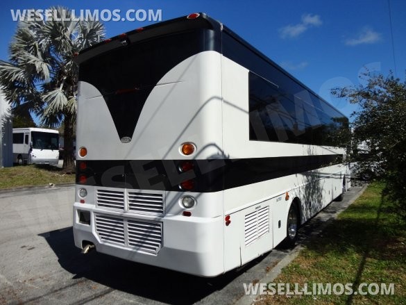2012 CT Coachworks  Freightliner XCR 41 Super Cruiser Limo Bus