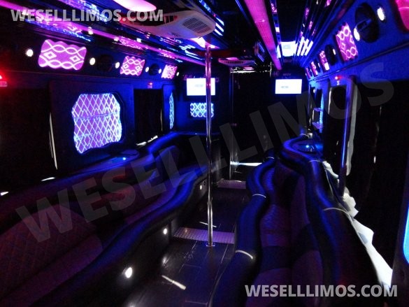 2012 CT Coachworks  Freightliner XCR 41 Super Cruiser Limo Bus