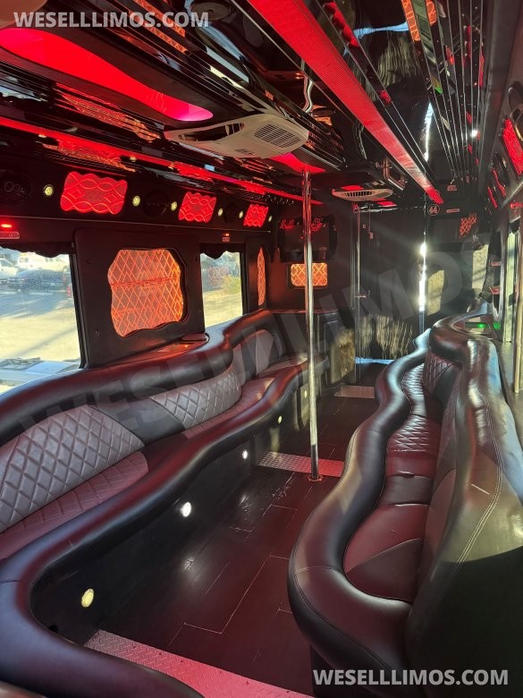 2012 CT Coachworks  Freightliner XCR 41 Super Cruiser Limo Bus