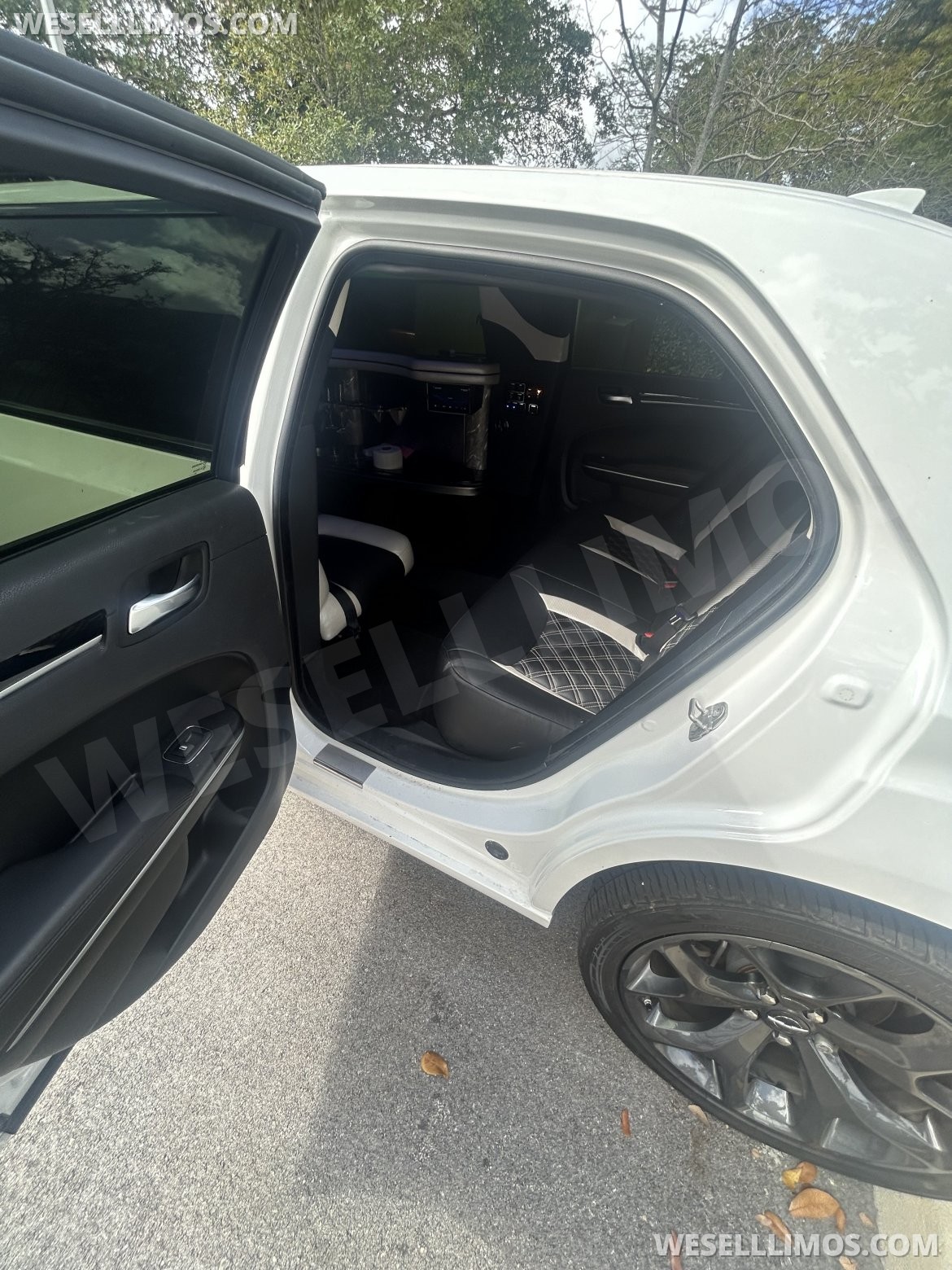 Photo of Limousine for sale: 2023 Chrysler 300 140" by Pinnacle