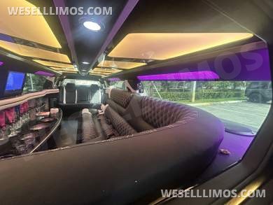 2023 Pinnacle  Chrysler 300  stretch Limousine