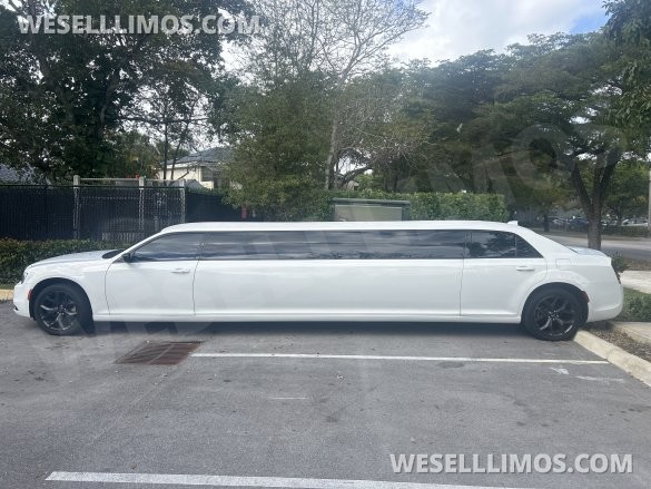 2023 Pinnacle  Chrysler 300  stretch Limousine