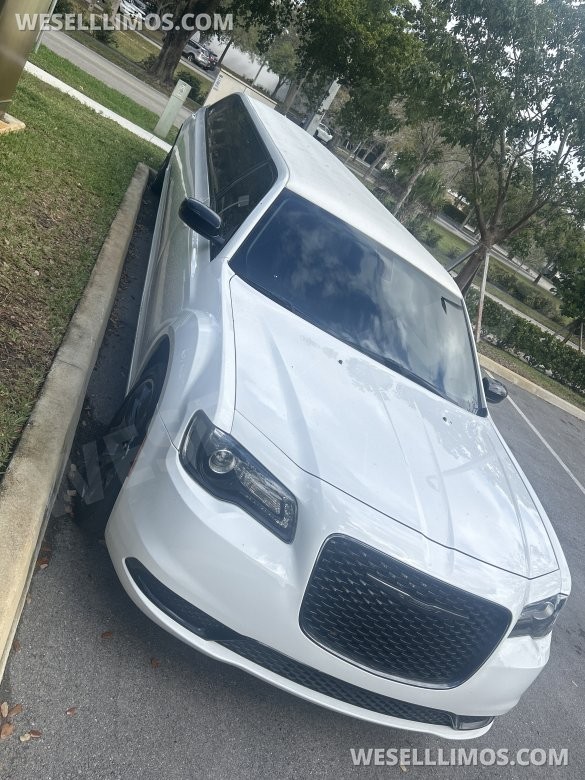 2023 Pinnacle  Chrysler 300  stretch Limousine