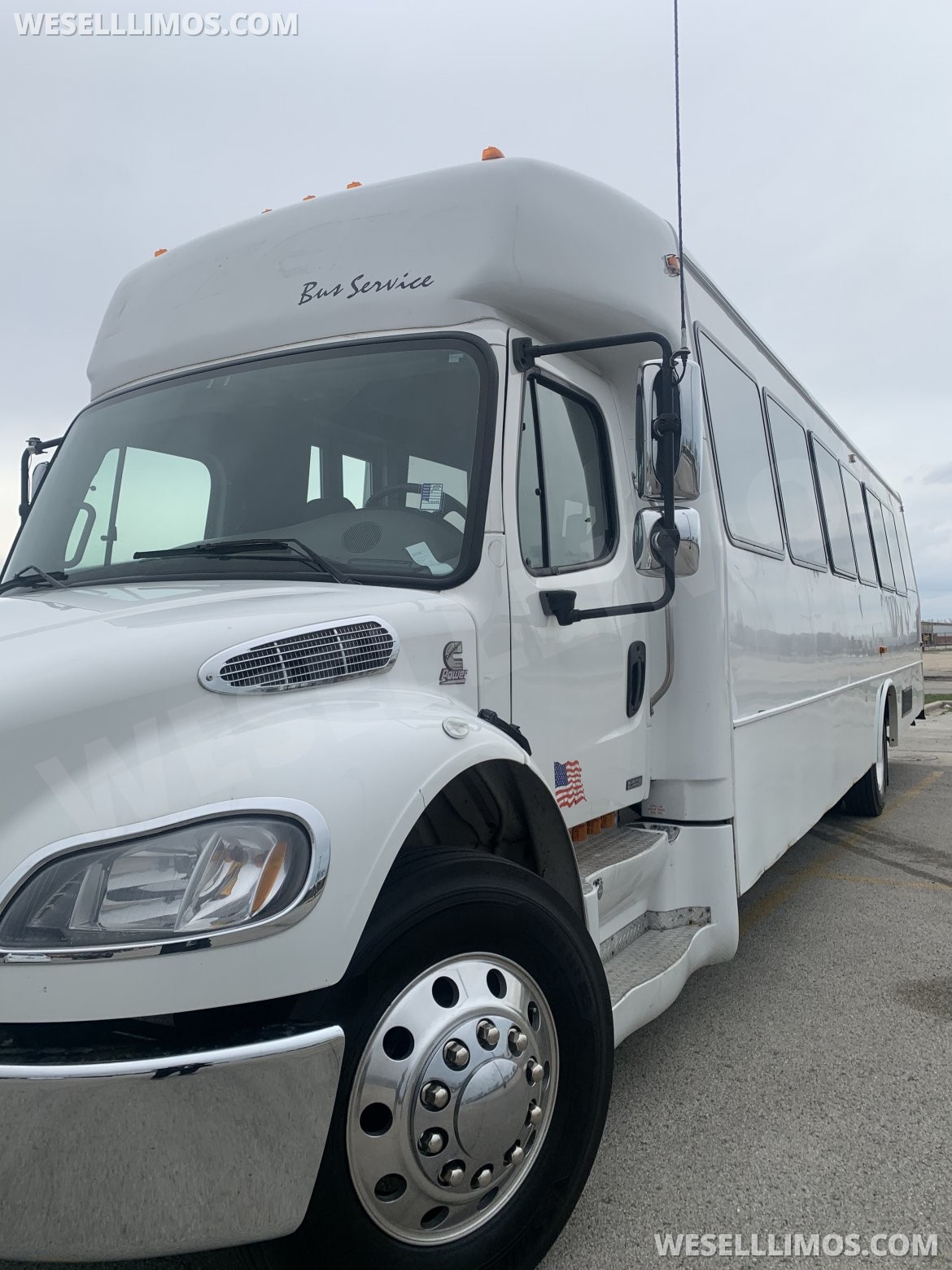 Shuttle Bus for sale: 2009 Freightliner Shuttle Bus M2 by Freightliner