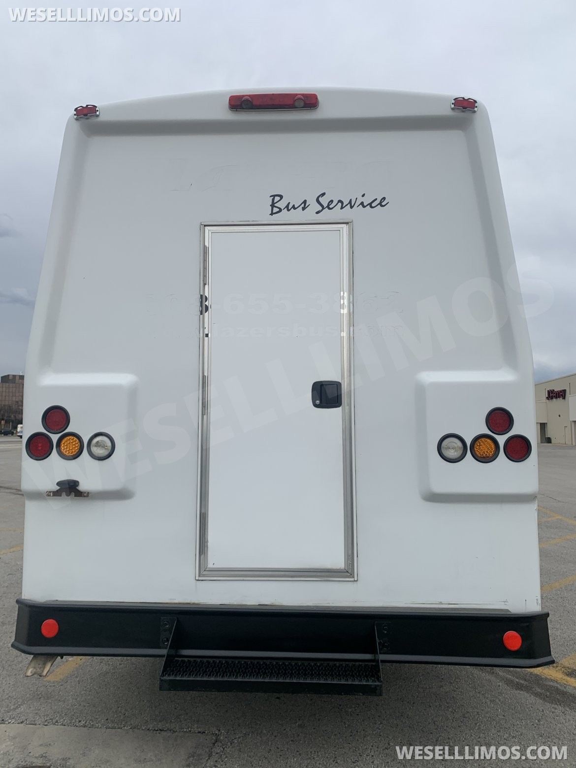 Photo of Executive Shuttle for sale: 2009 Freightliner Shuttle Bus M2 by Freightliner