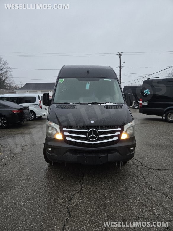 2015 Executive Coach  Mercedes-Benz Sprinter