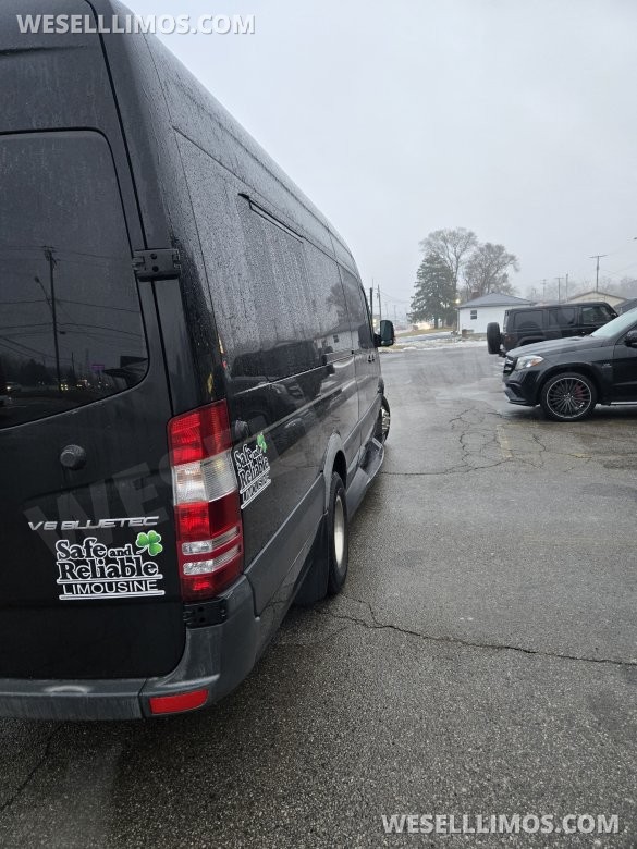 2015 Executive Coach  Mercedes-Benz Sprinter