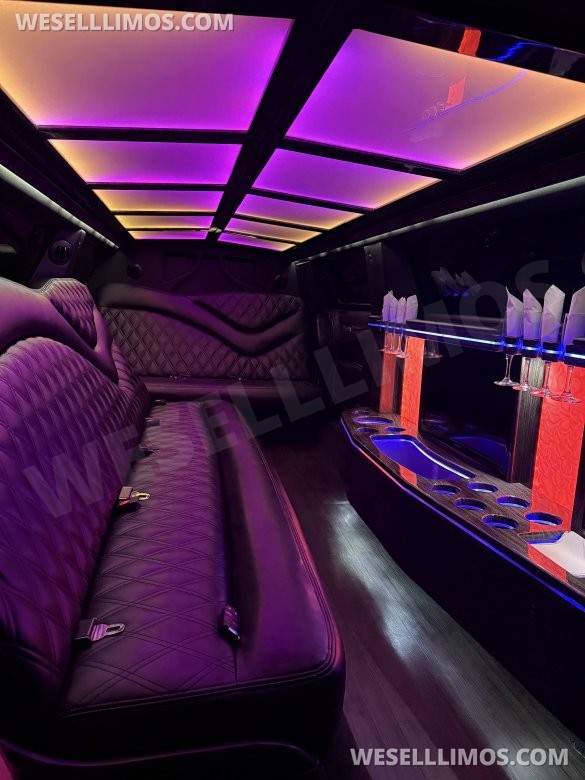 2017 Chrysler 300 Limo
