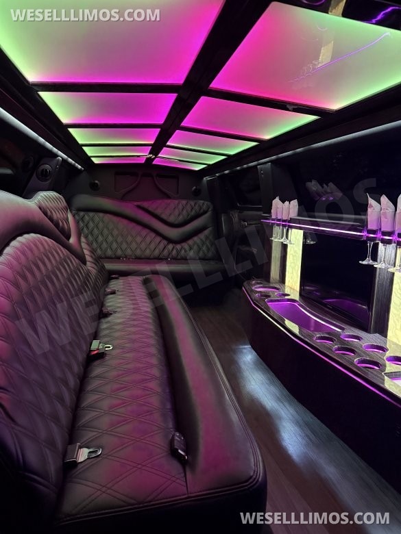 2017 Chrysler 300 Limo