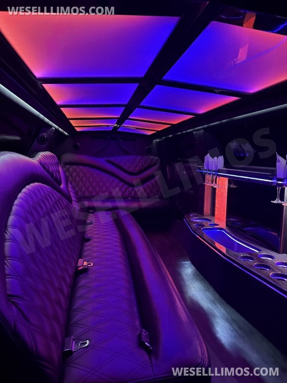 2017 Chrysler 300 Limo