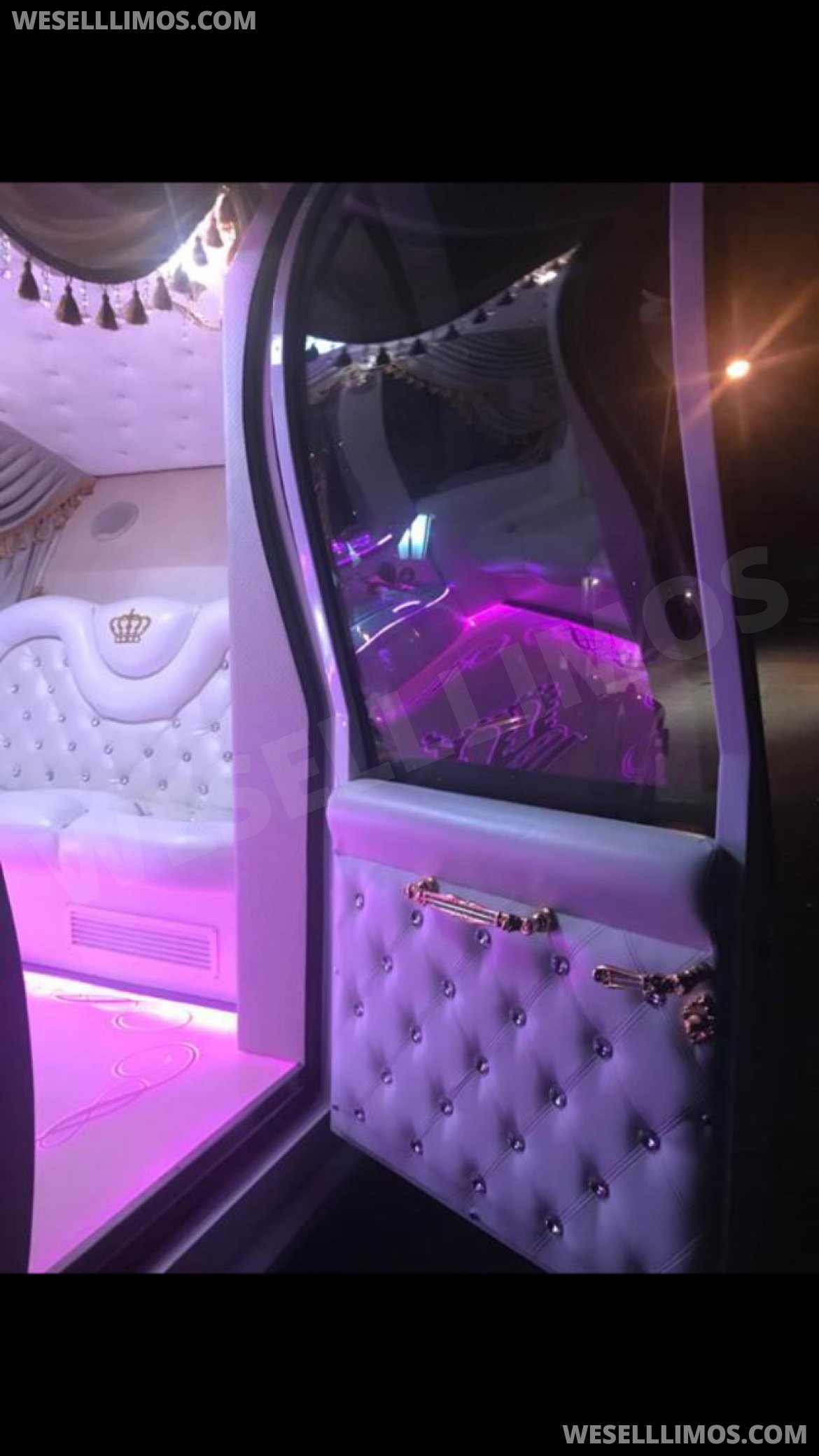 Photo of Exotic for sale: 2001 Lincoln town car by carriage