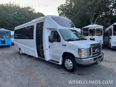2017 Ford E450 Shuttle Bus By Berkshire