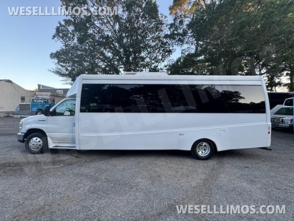 2017 Ford E450 Shuttle Bus By Berkshire