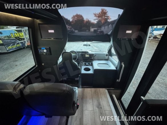 2017 Ford E450 Shuttle Bus By Berkshire