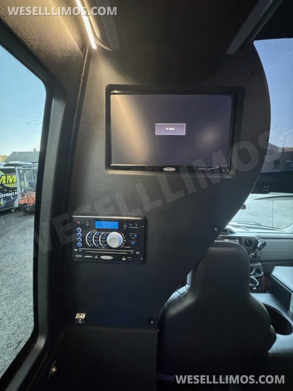 2017 Ford E450 Shuttle Bus By Berkshire