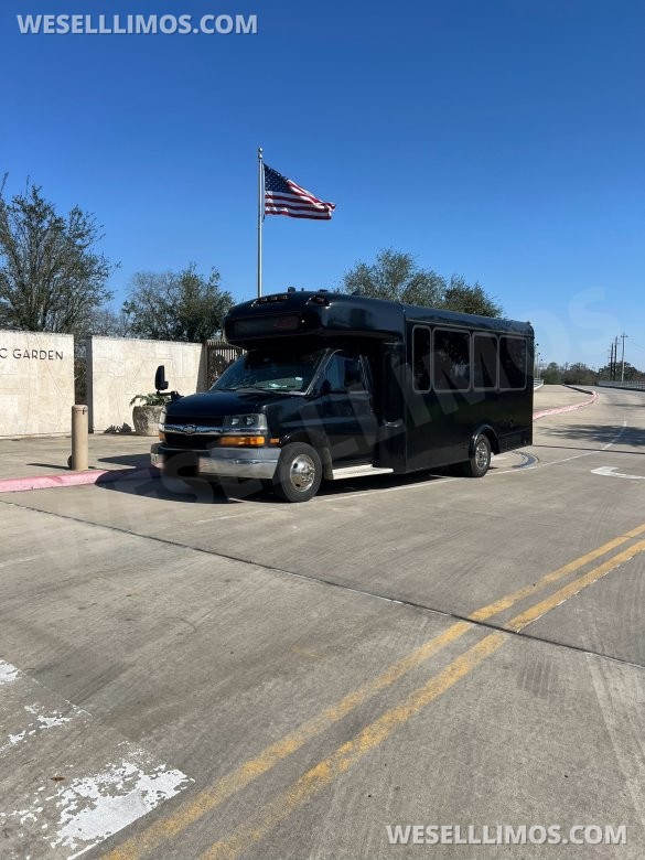 2013 Chevrolet express 3500 Limo Bus