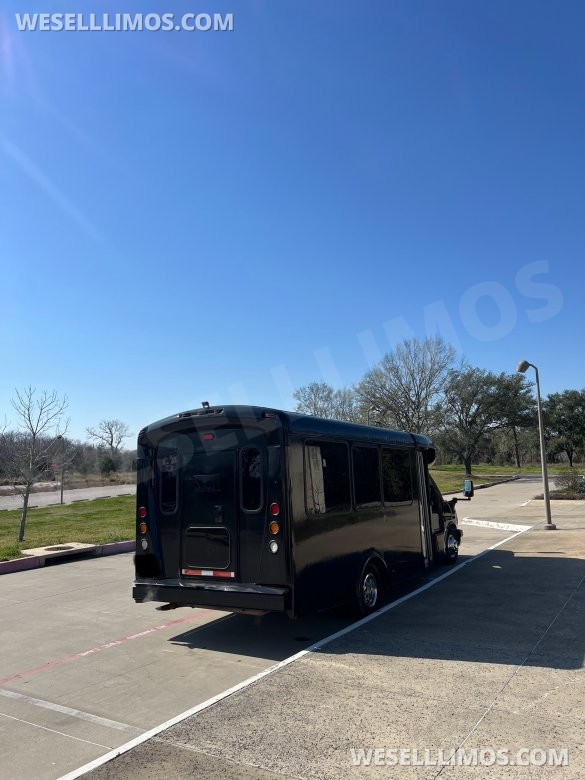 2013 Chevrolet express 3500 Limo Bus