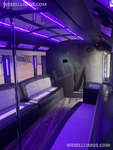 2013 Chevrolet express 3500 Limo Bus