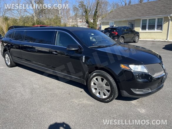 2013 Royale Lincoln MKT 70” Limousine