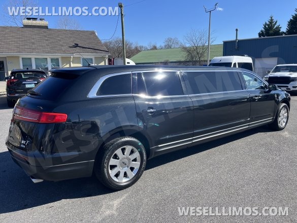 2013 Royale Lincoln MKT 70” Limousine