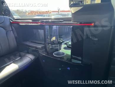 2013 Royale Lincoln MKT 70” Limousine