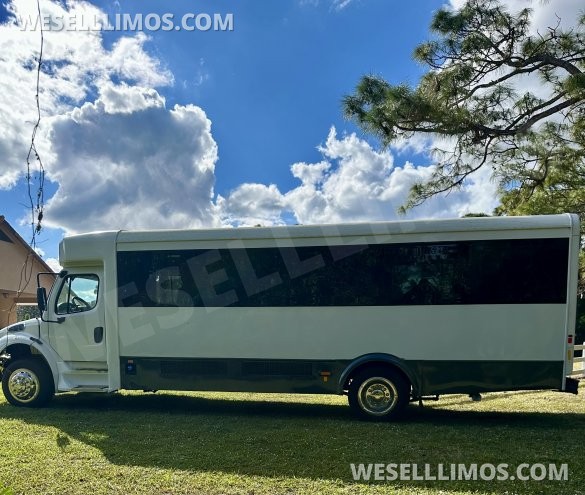 2017 Freightliner S2C Chassis  Limo Bus