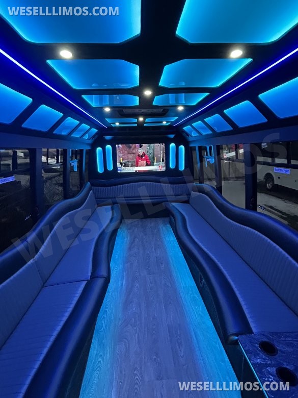 2014 Ford F450 Limo Bus for Sale in fraser, MI - Main Photo