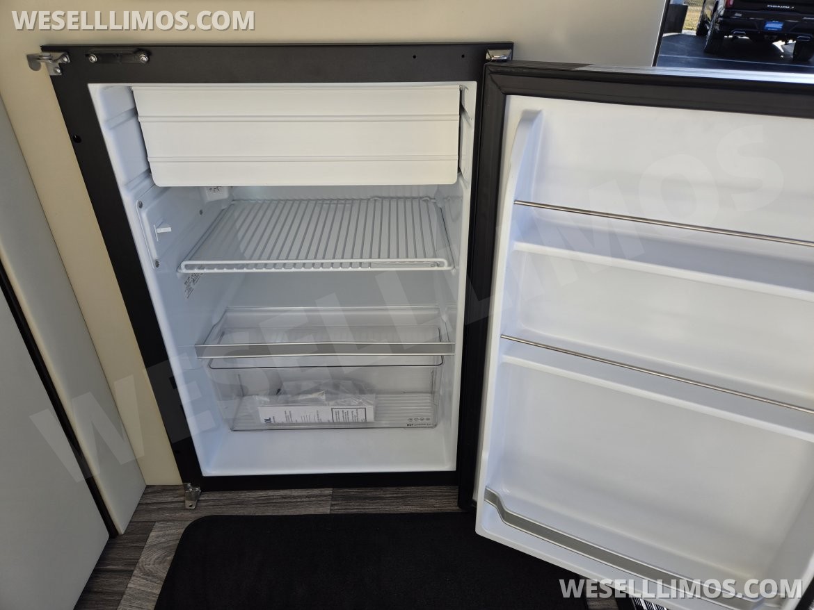 Photo of Sprinter for sale: 2025 Mercedes-Benz Luxe Cruiser Luxury Sprinter by Midwest Automotive Designs