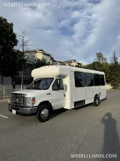 2017 Ford E-450 Limo Party Bus 20 passenger