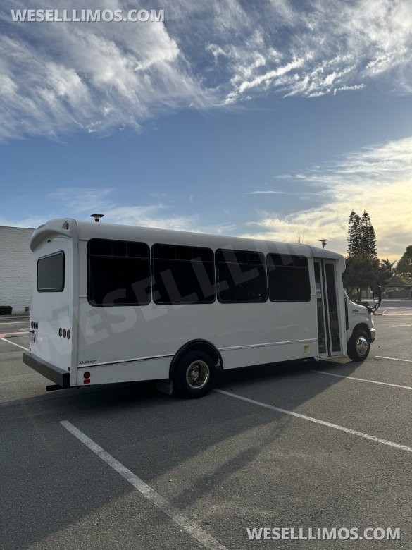 2017 Ford E-450 Limo Party Bus 20 passenger