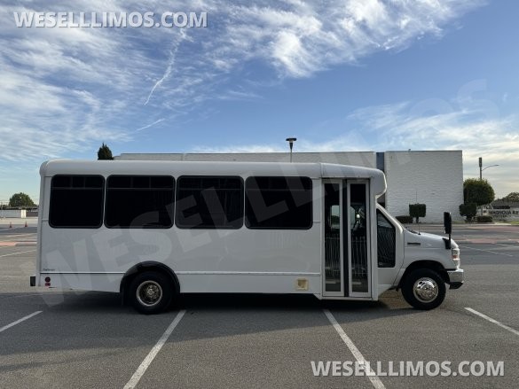 2017 Ford E-450 Limo Party Bus 20 passenger