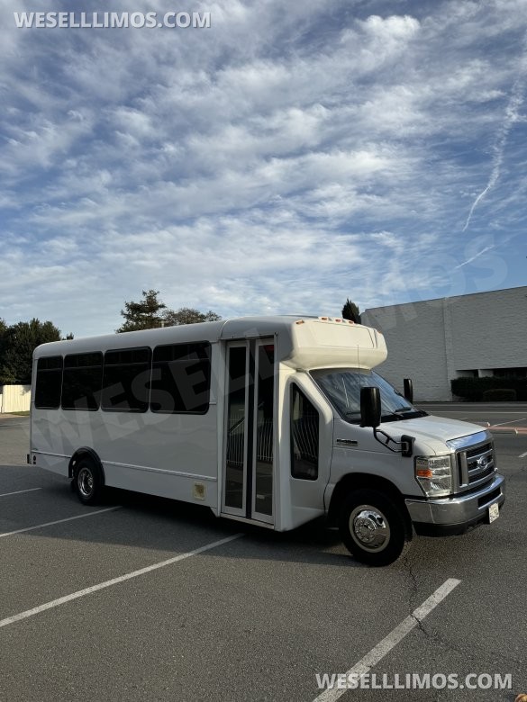 2017 Ford E-450 Limo Party Bus 20 passenger