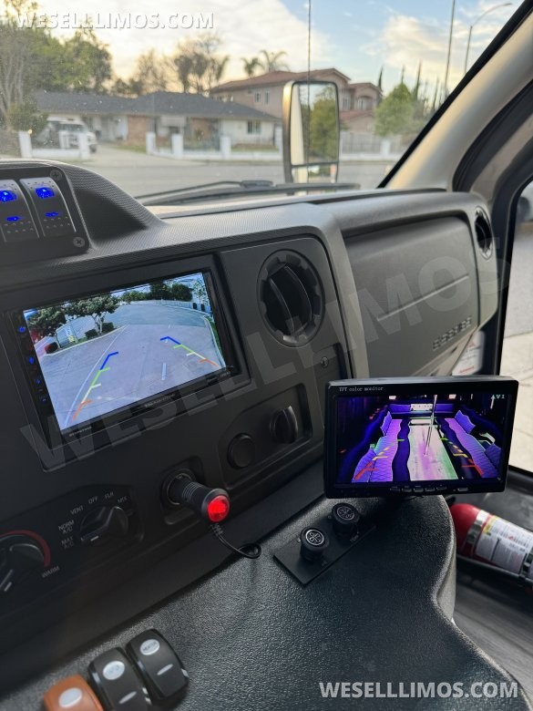 2017 Ford E-450 Limo Party Bus 20 passenger