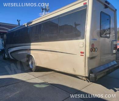 2011 Freightliner M2 Shuttle Bus for Sale in Fairview, New Jersey, US - Photo 4