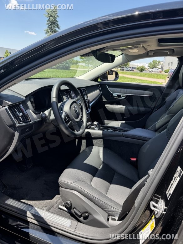 2023 Volvo S90 Sedan