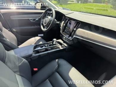 2023 Volvo S90 Sedan