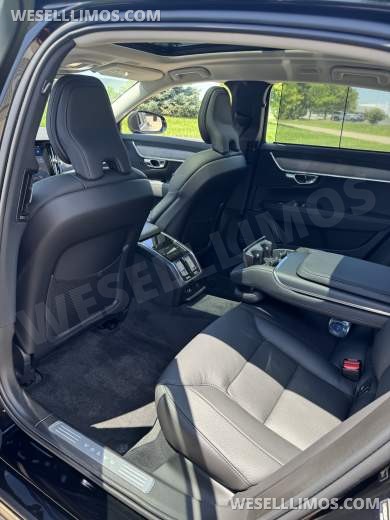 2023 Volvo S90 Sedan