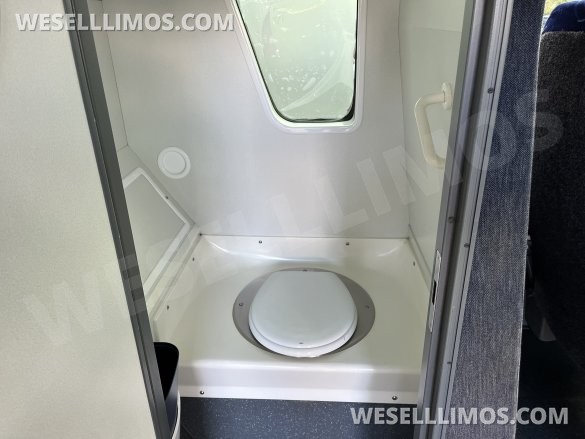 2012 Van Hool TD 925 Motorcoach