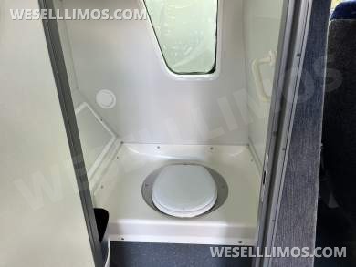 2012 Van Hool TD 925 Motorcoach
