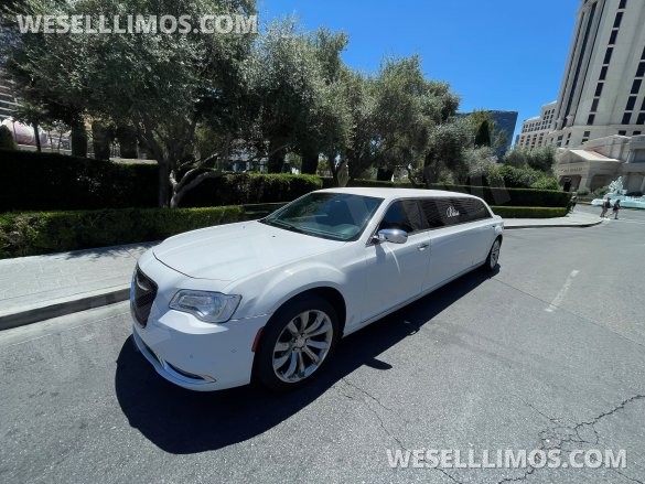 2018 Chrysler 300 Limousine for Sale in Las Vegas, NV - Main Photo