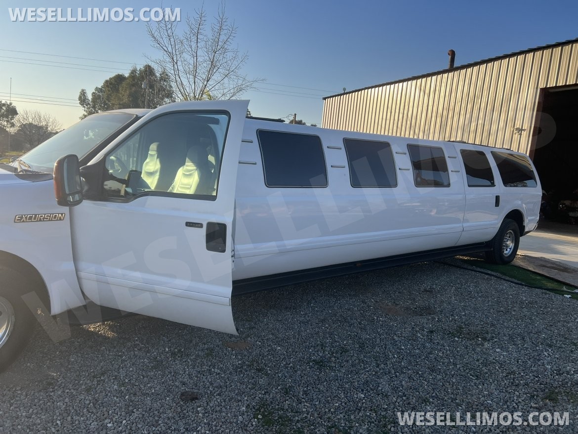 2005 Ford Excursion SUV Stretch - Photo 3