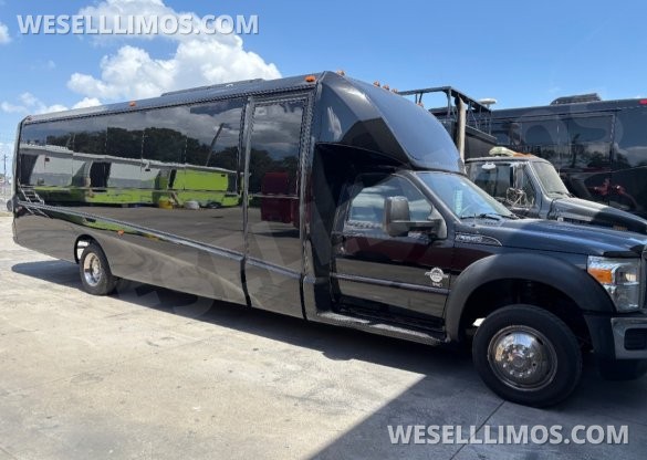 2016 Ford F550 Executive Shuttle for Sale in Orlando, FL - Photo 2
